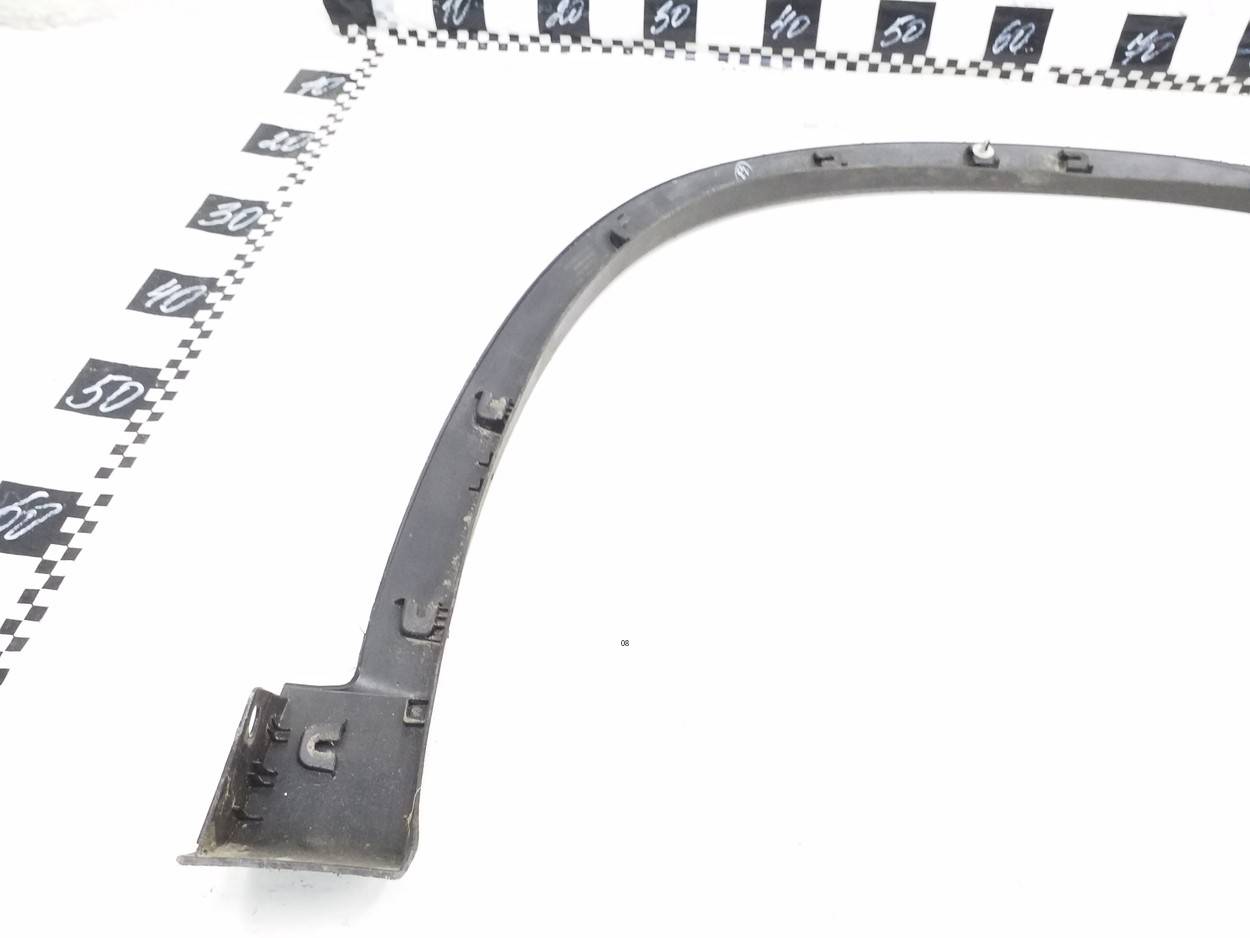 Накладка крыла переднего левого