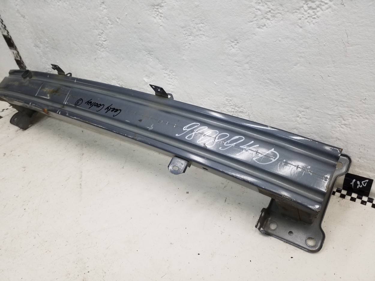 Усилитель переднего бампера