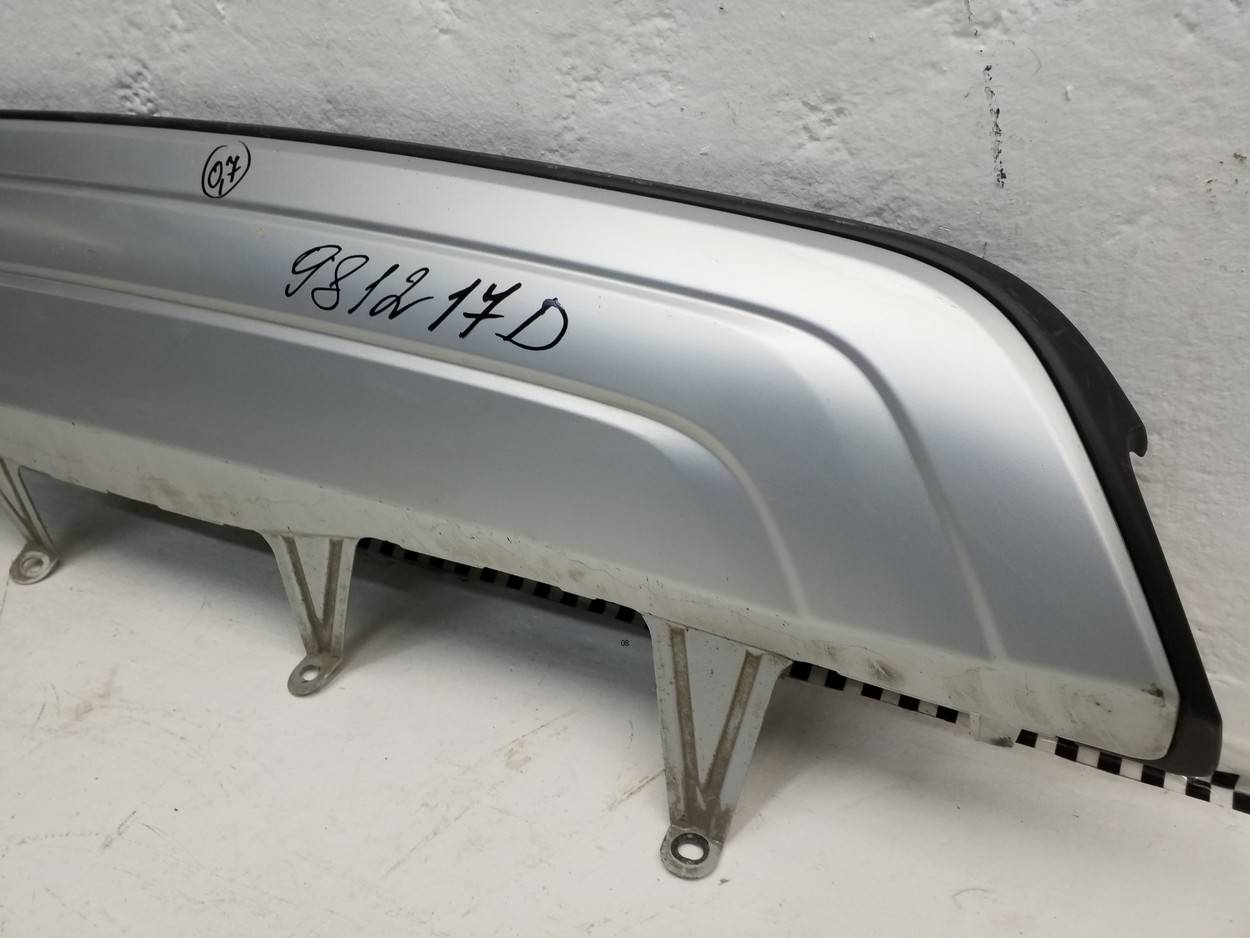 Накладка заднего бампера