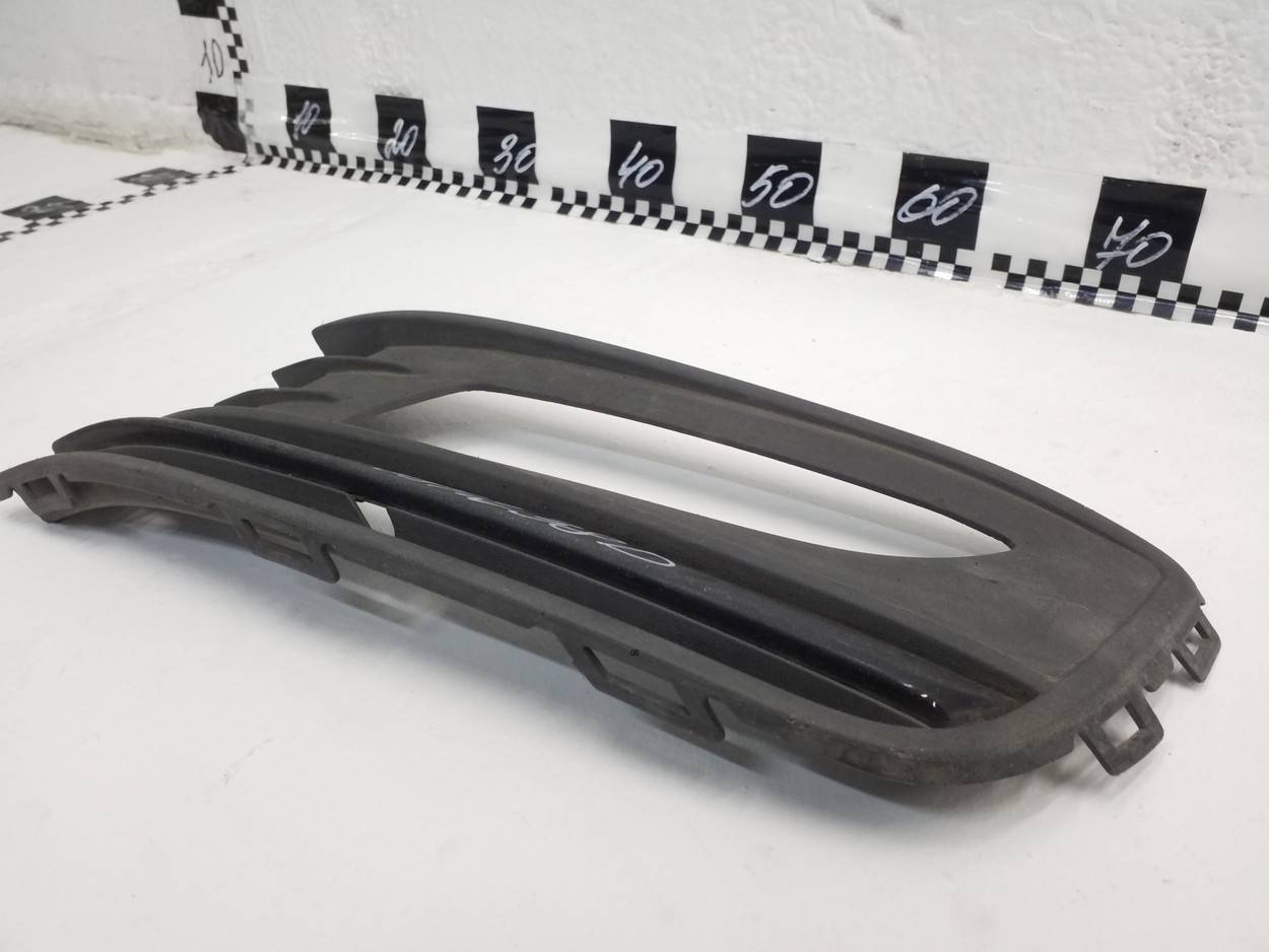 Накладка переднего бампера левая