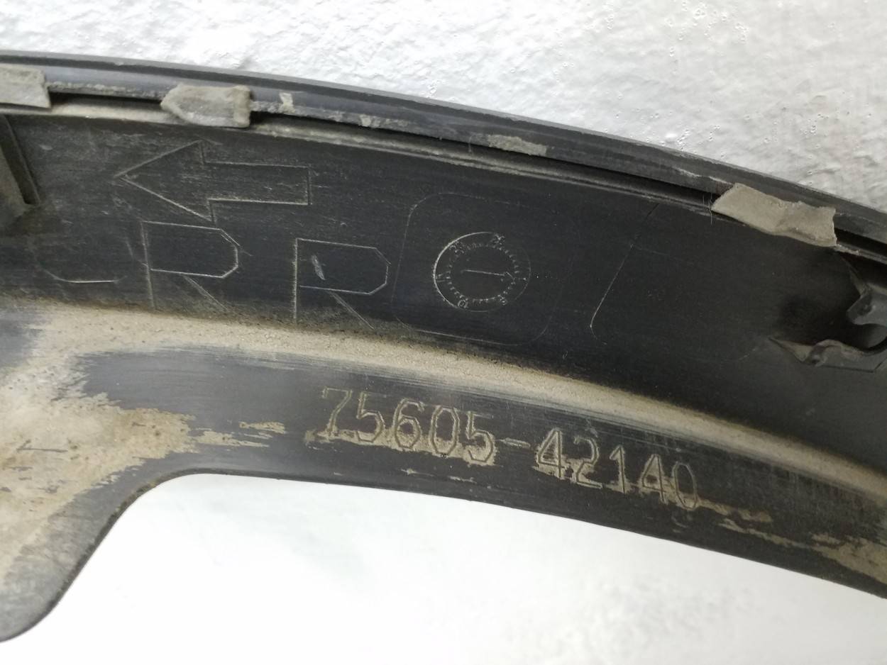 Накладка заднего крыла правого