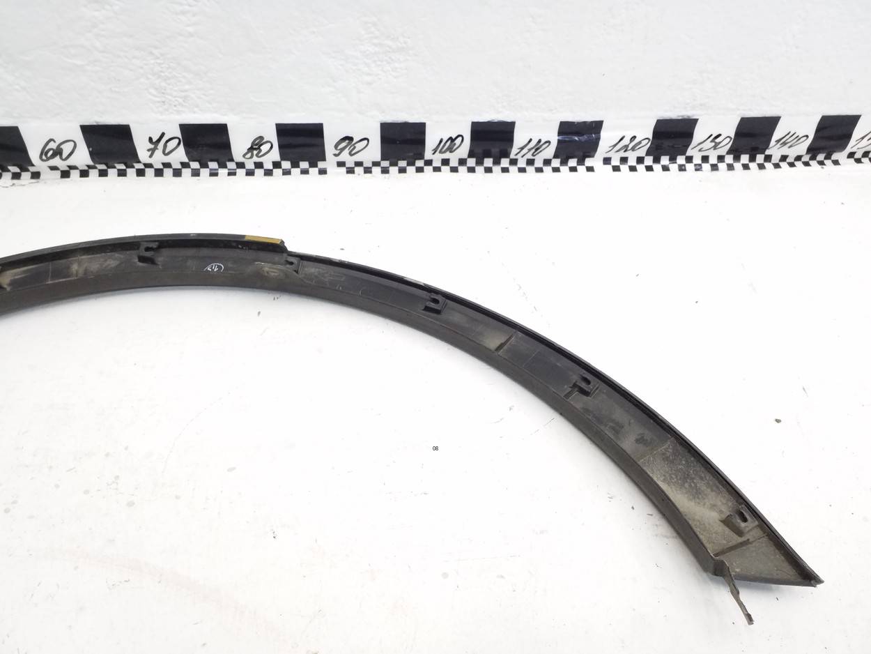 Накладка заднего крыла правого