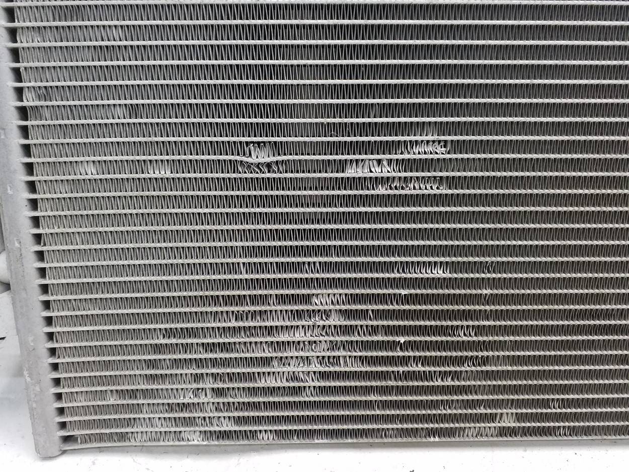 Радиатор кондиционера / конденсер