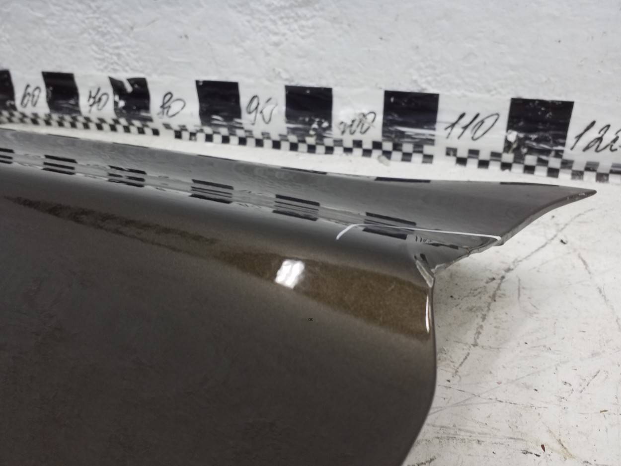 Крыло переднее левое