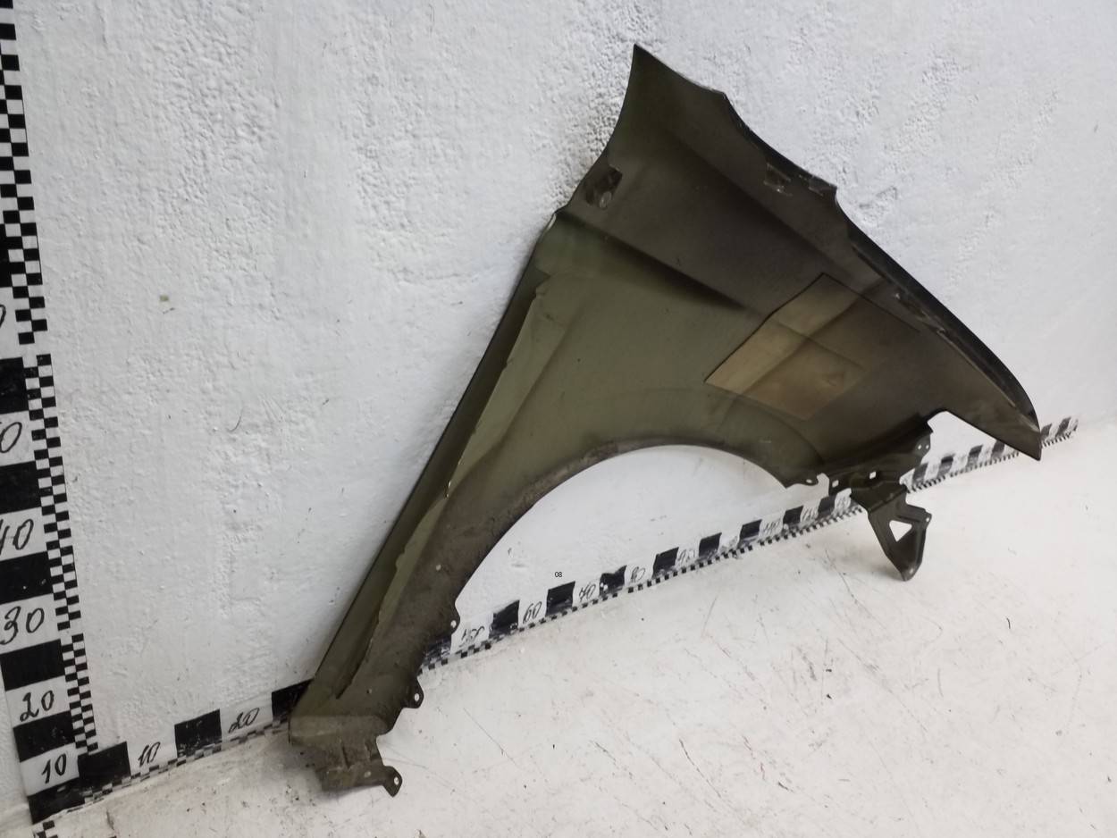 Крыло переднее левое