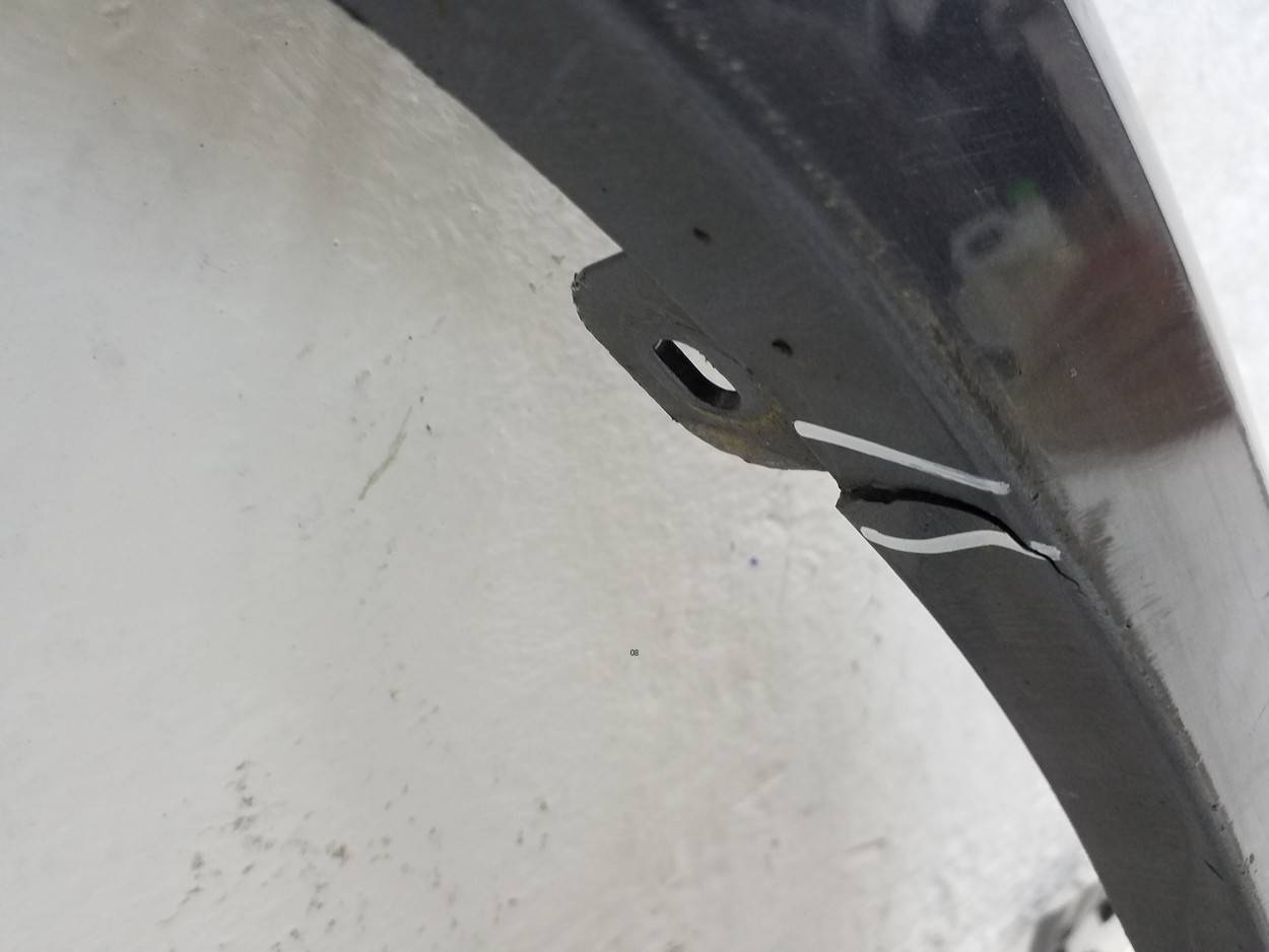 Накладка переднего крыла правого