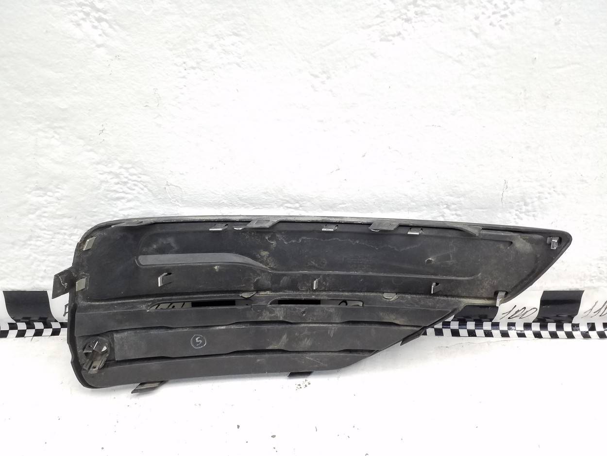 Решетка в бампер левая