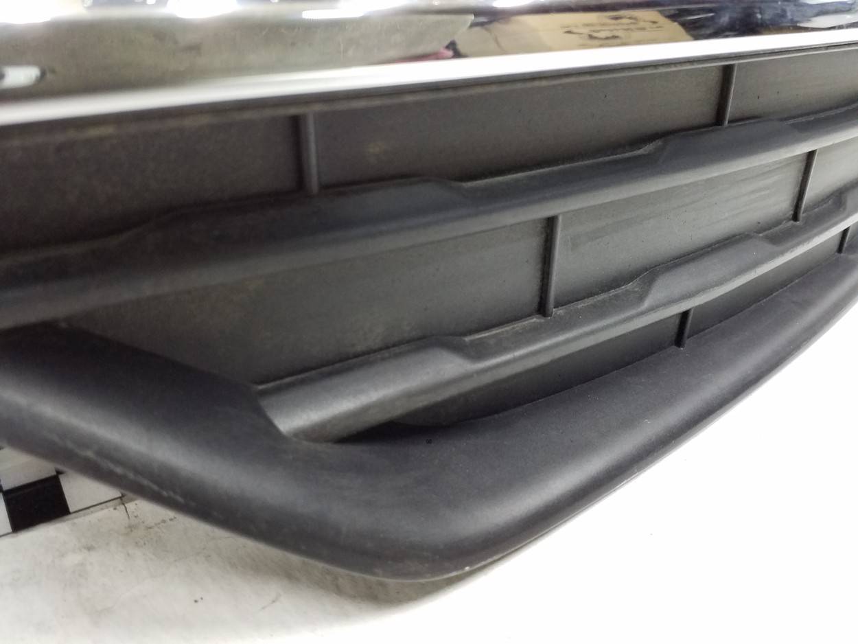 Решетка в бампер левая