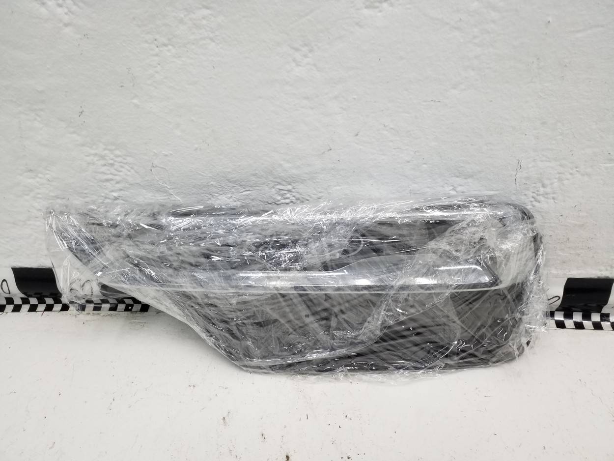 Решетка в бампер левая