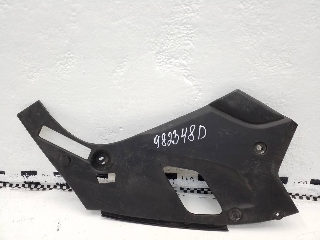 Пыльник двигателя боковой правый