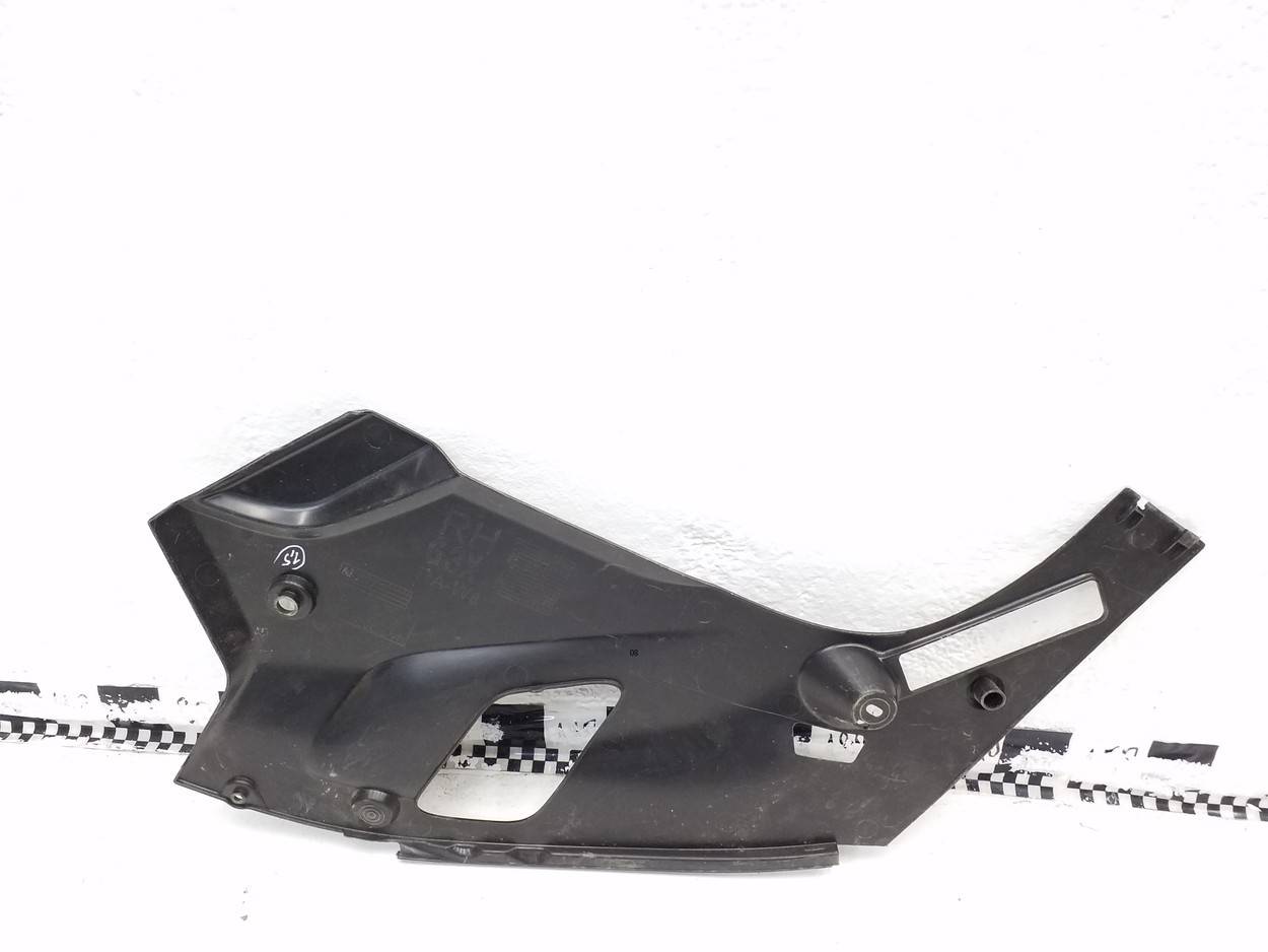 Пыльник двигателя боковой правый