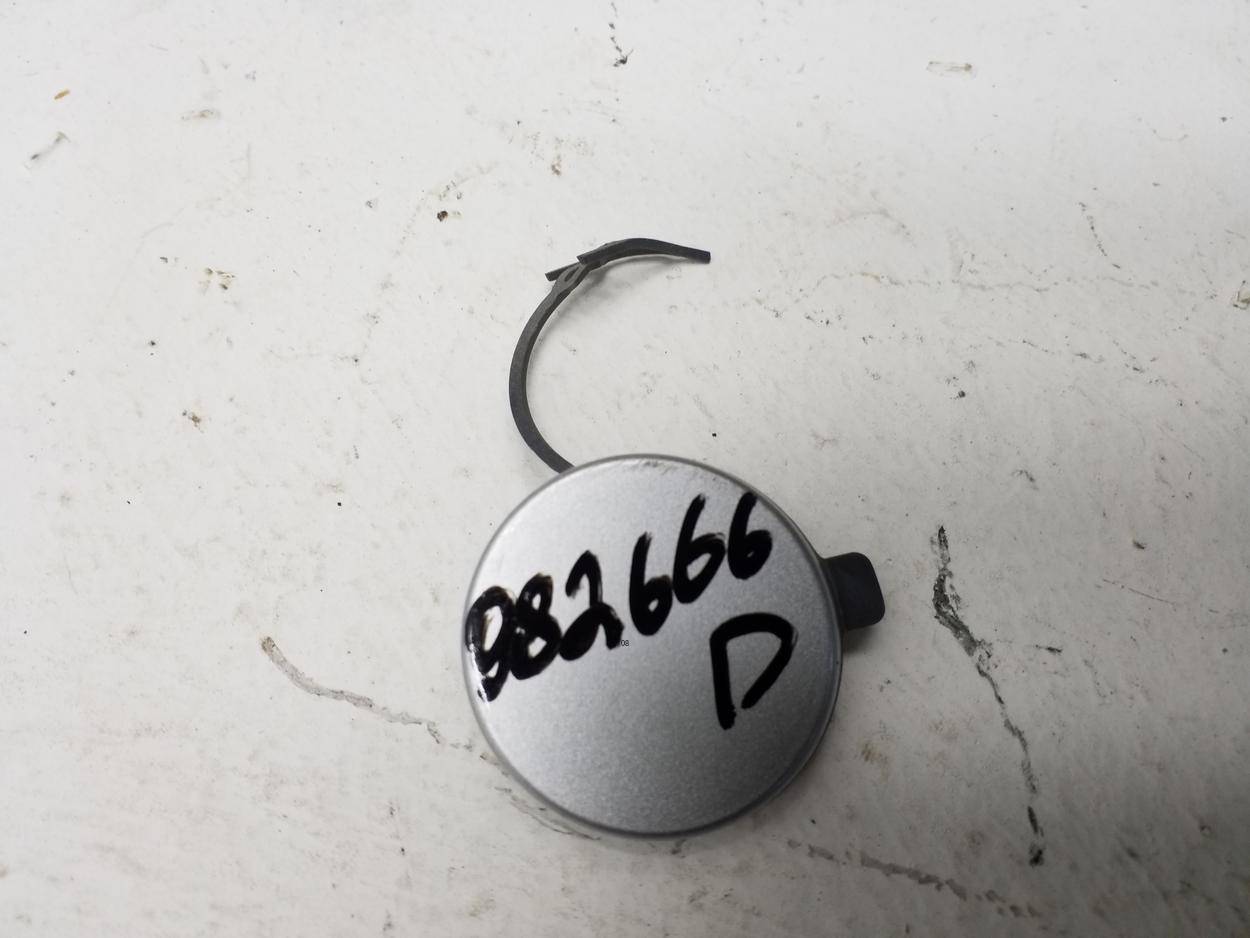 Заглушка буксировочного крюка