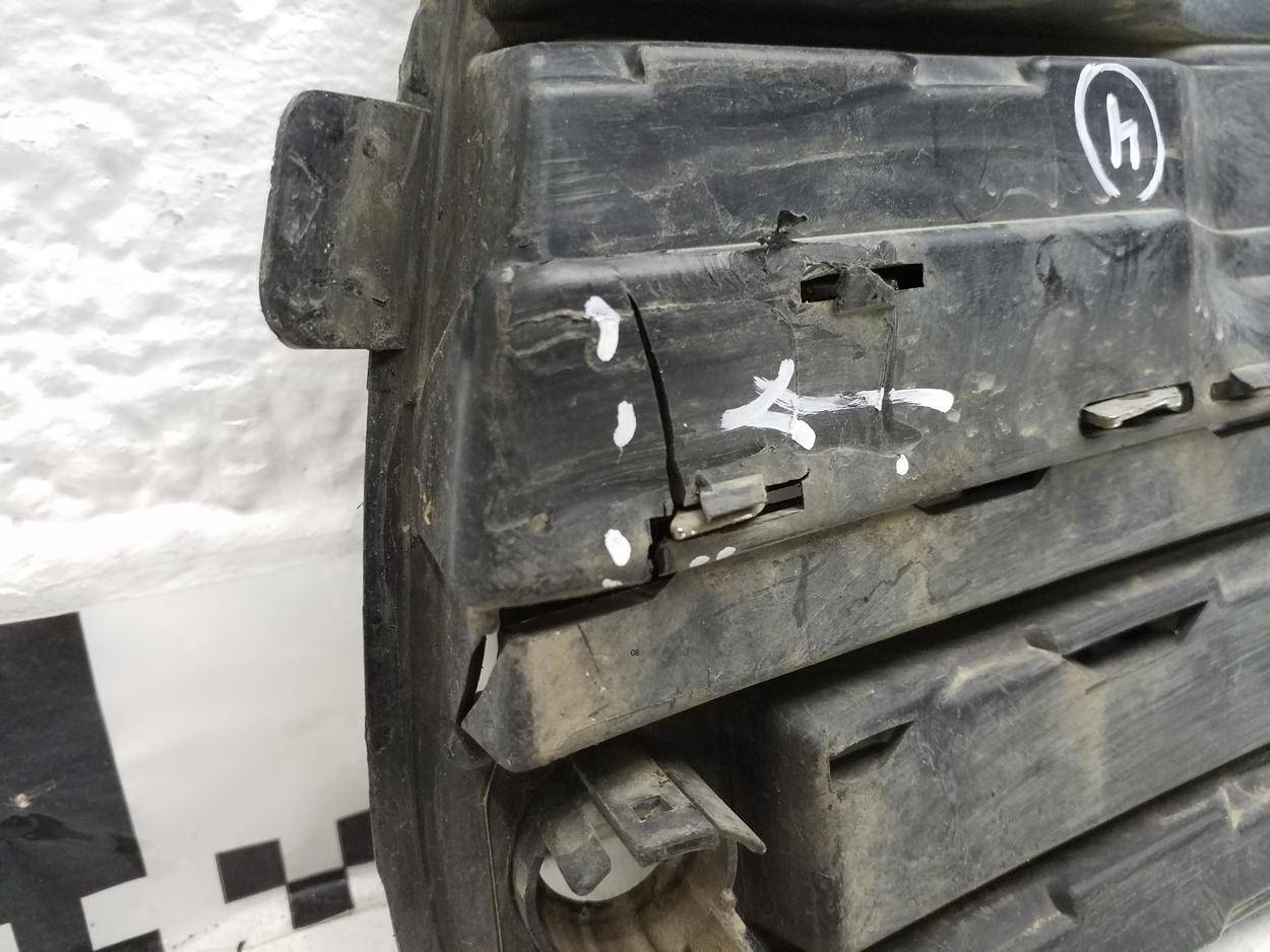 Накладка переднего бампера левая