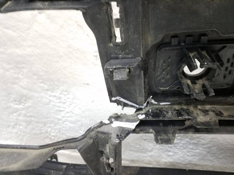 Бампер передний