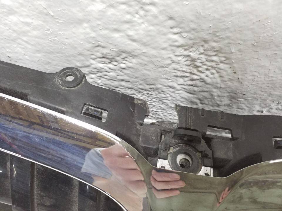 Жалюзи (воздуховод) бампера переднего