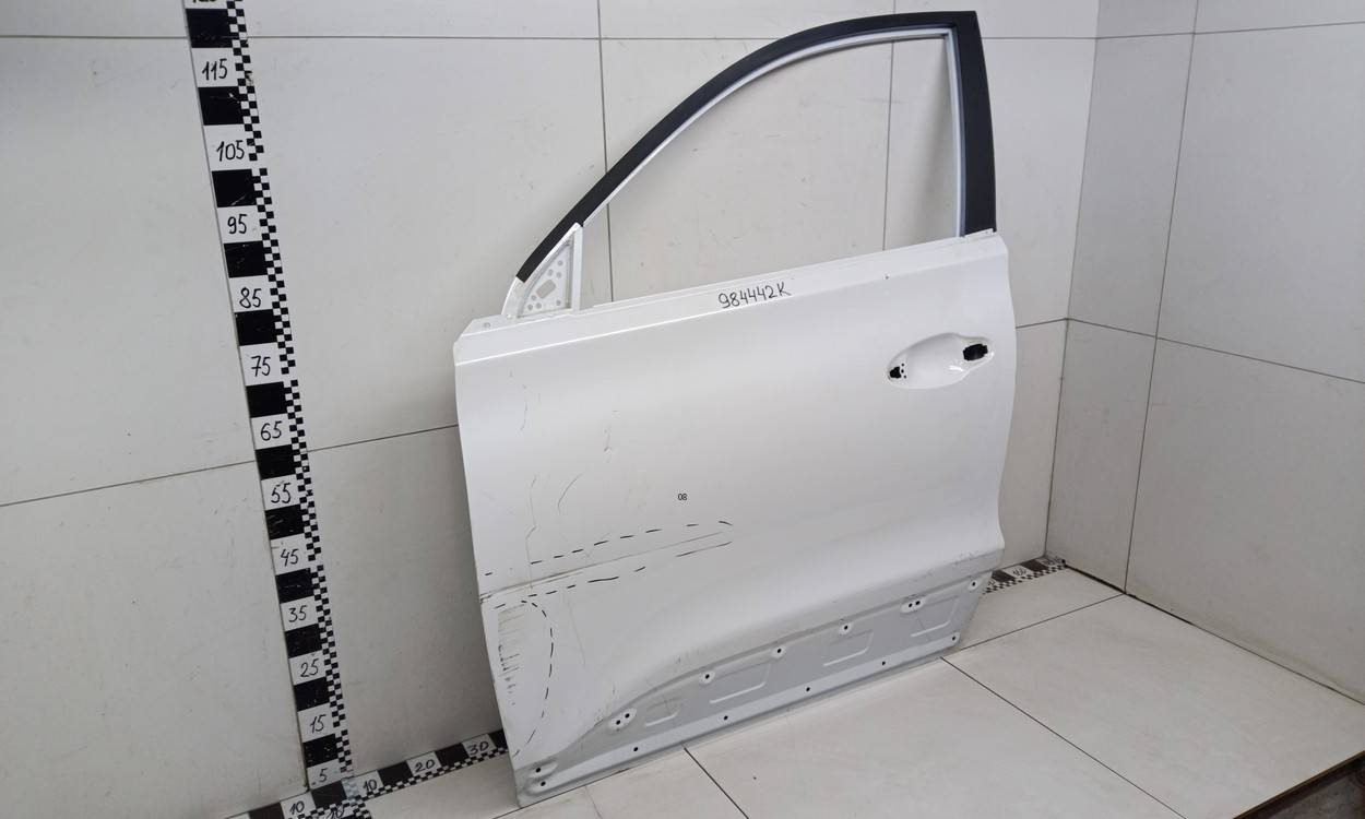 Дверь передняя левая