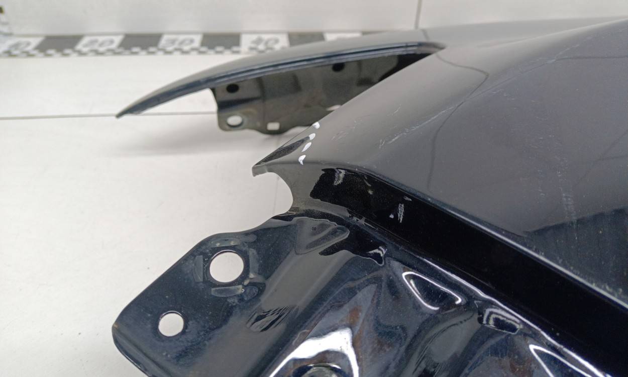 Крыло переднее левое