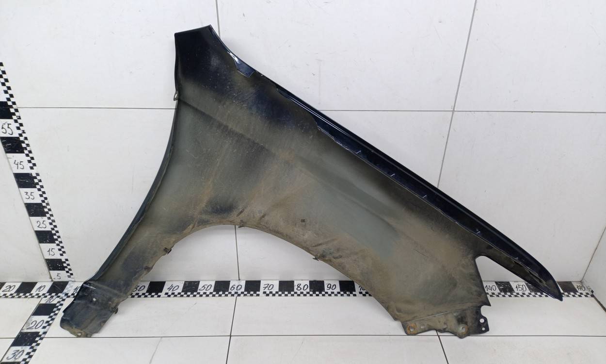 Крыло переднее левое