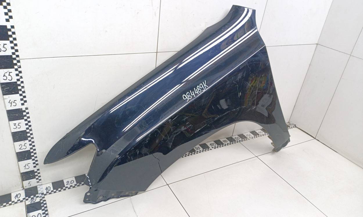 Крыло переднее левое