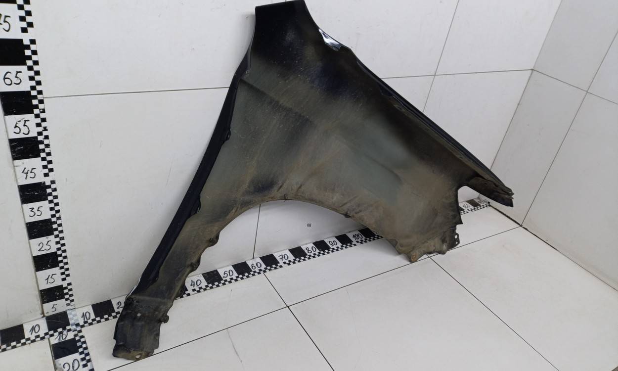 Крыло переднее левое