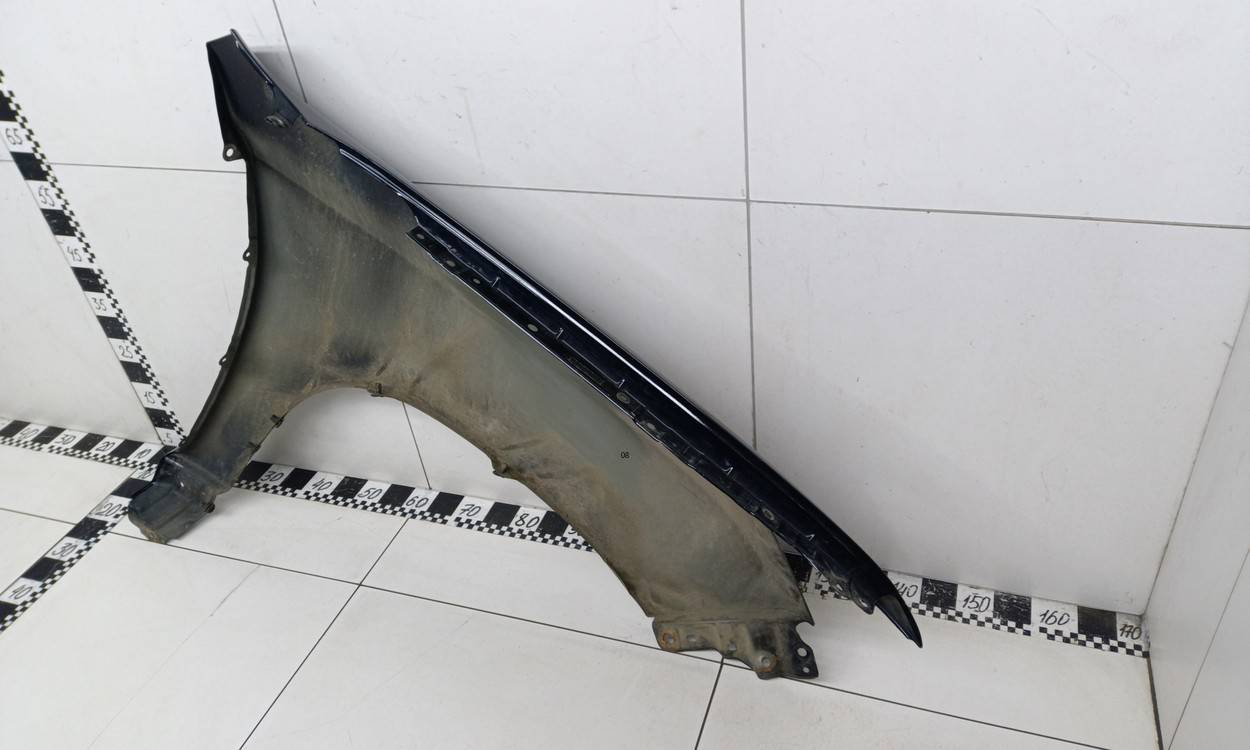 Крыло переднее левое