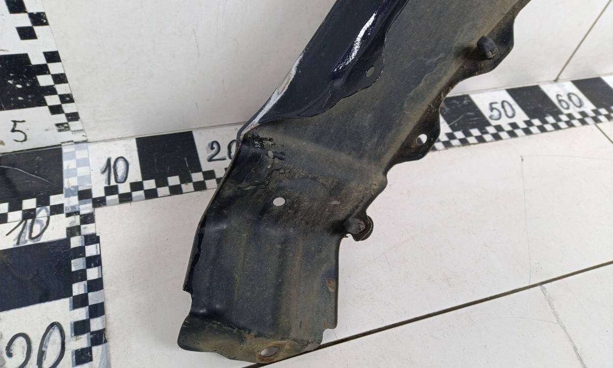 Крыло переднее левое