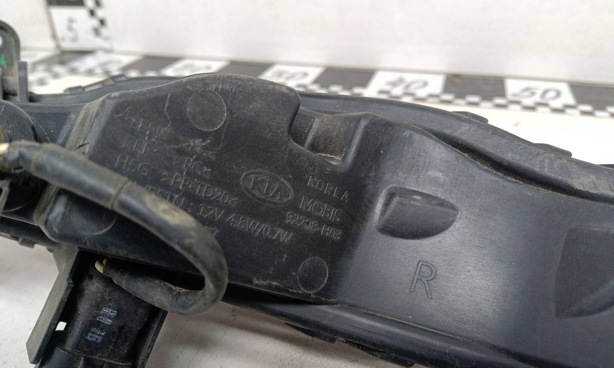 Фара дневного света правая (ходовые огни)