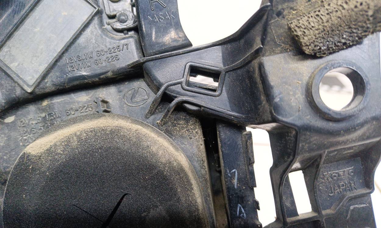 Фонарь задний наружный правый