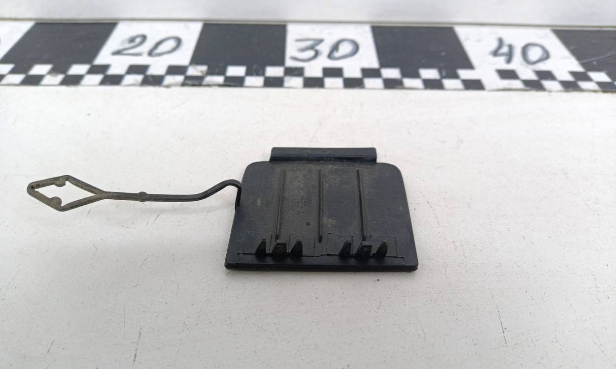 Заглушка буксировочного крюка