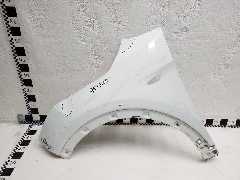 Крыло переднее левое