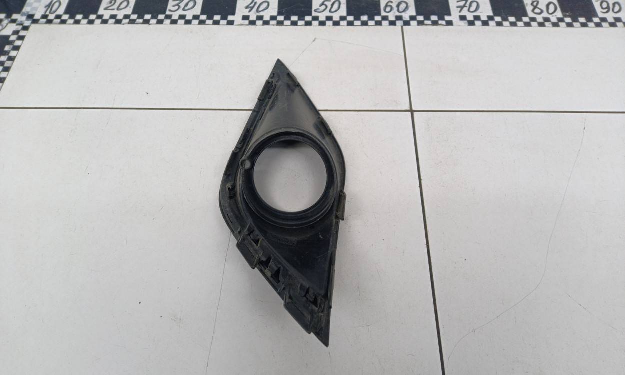 Накладка переднего бампера левая