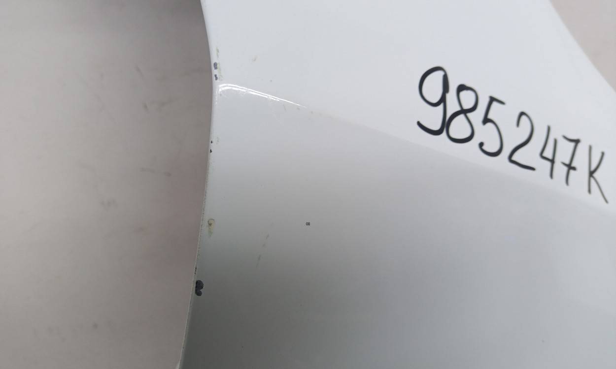 Крыло переднее правое