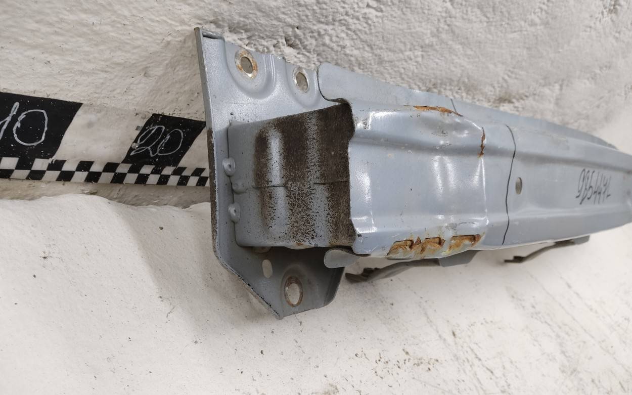 Усилитель заднего бампера