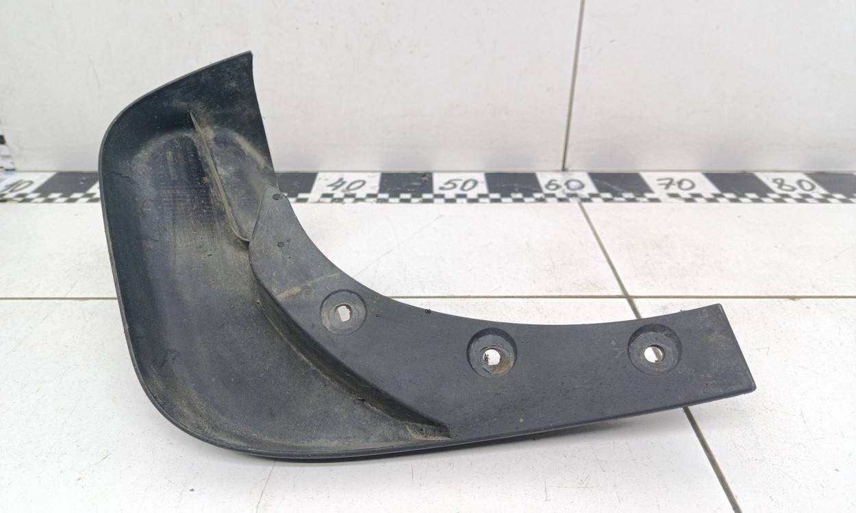 Брызговик задний левый