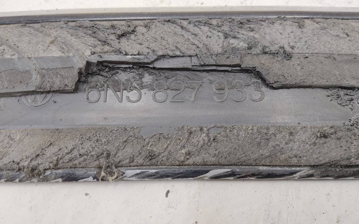 Спойлер (дефлектор) крышки багажника