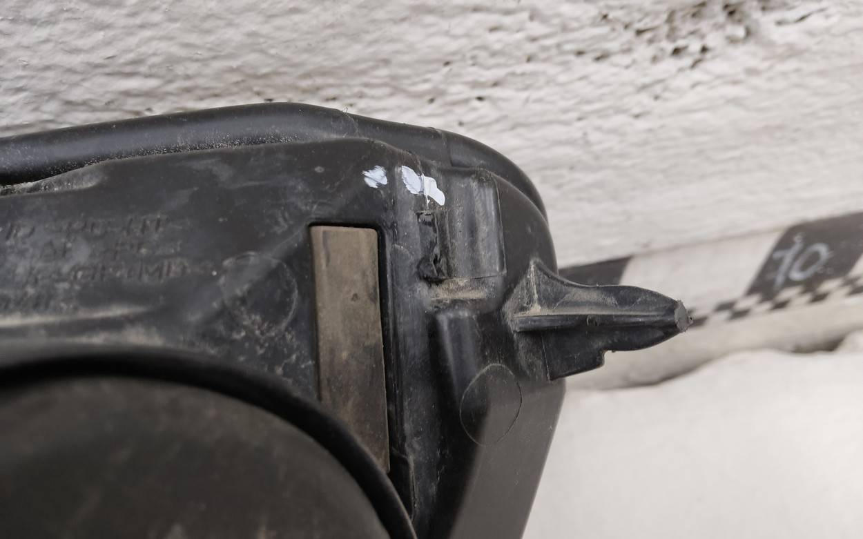 Фара правая