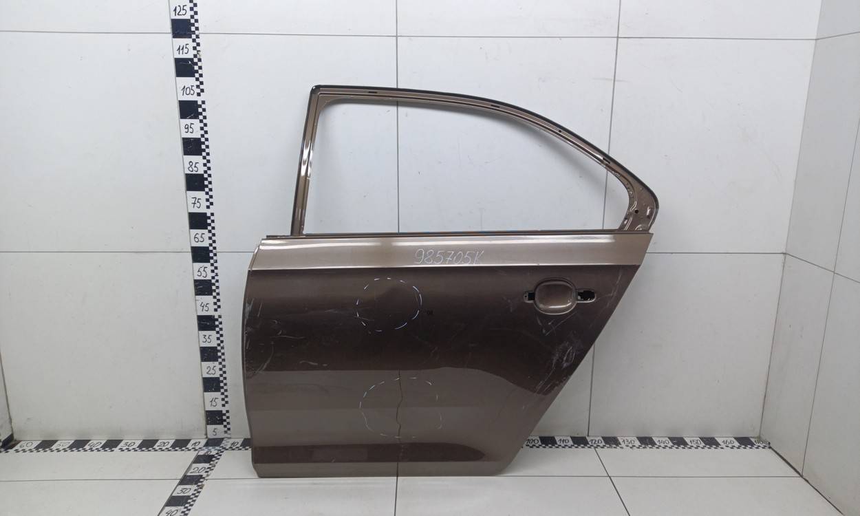Дверь задняя левая