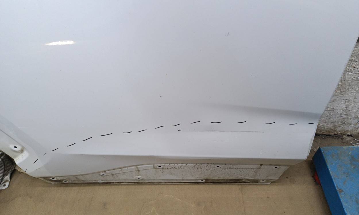 Дверь задняя правая