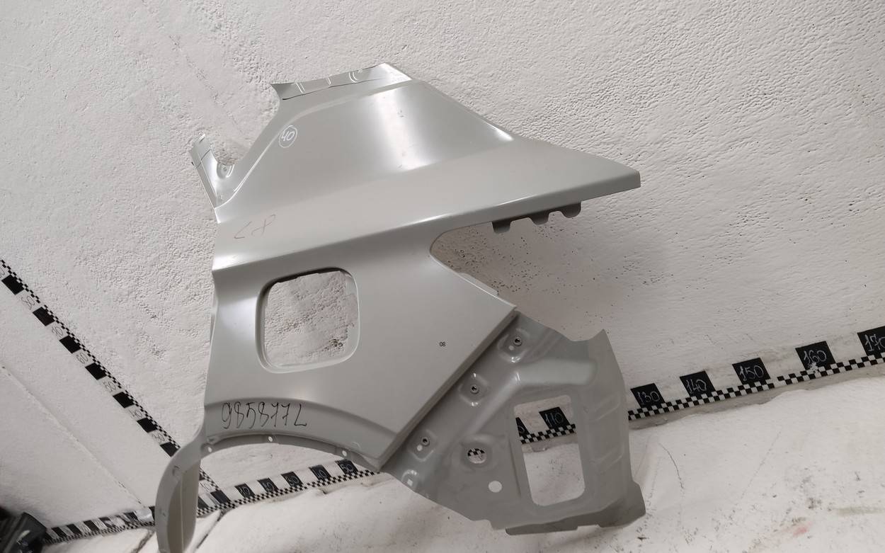 Кузовной элемент