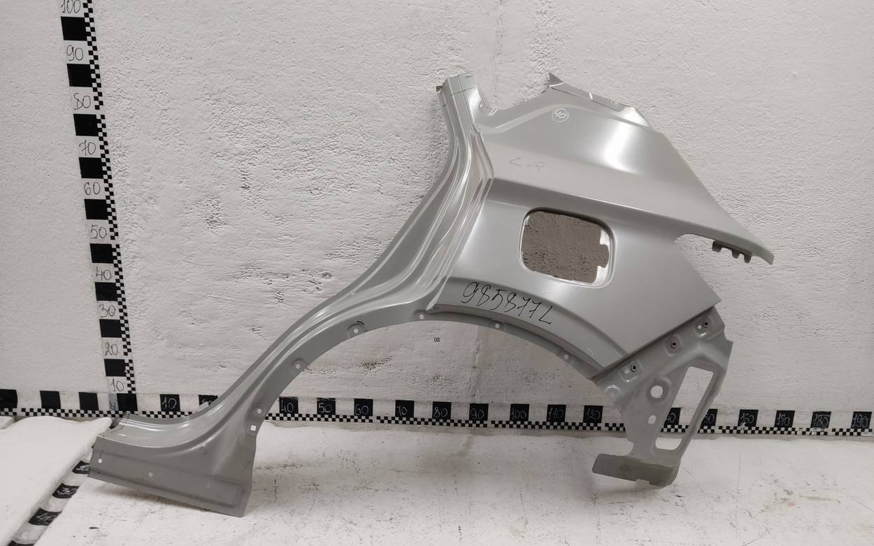 Кузовной элемент