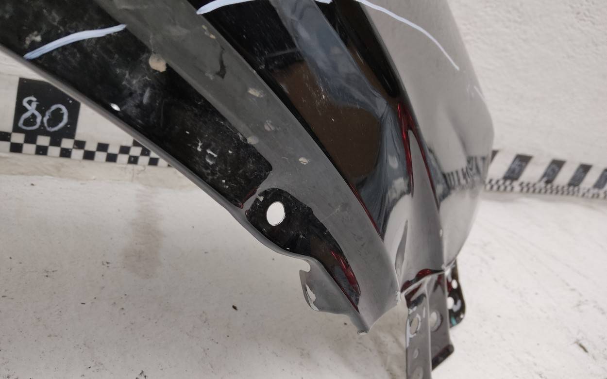 Крыло переднее правое