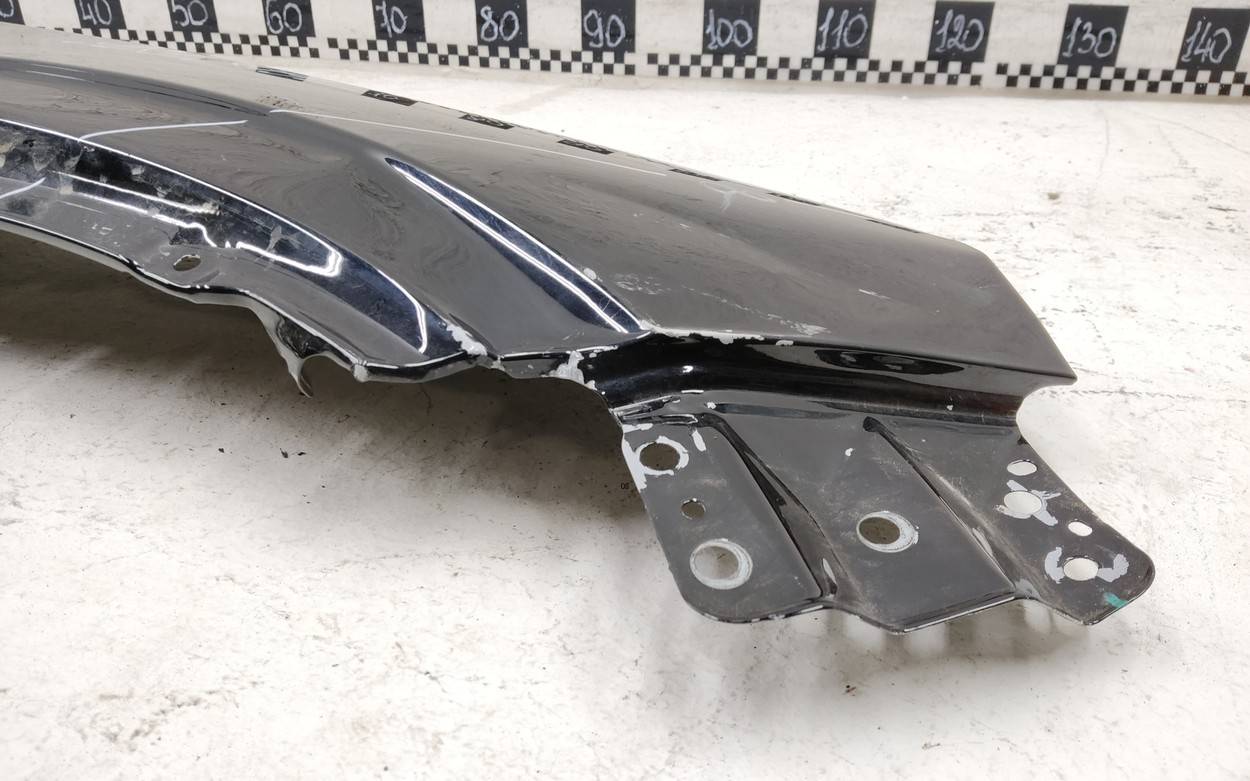 Крыло переднее правое