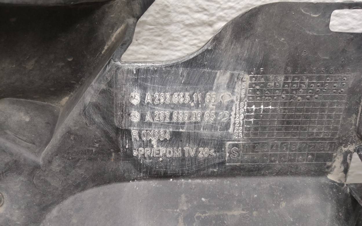 Усилитель переднего бампера