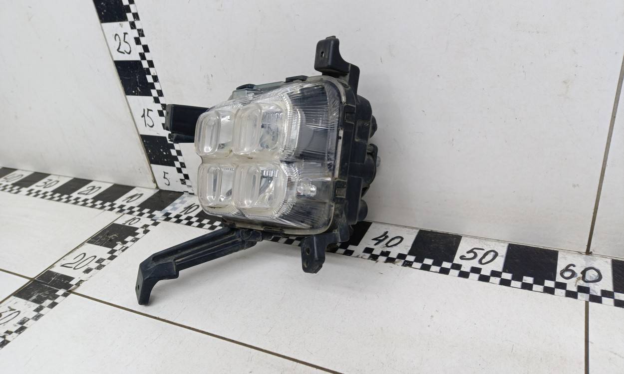 Фара противотуманная левая