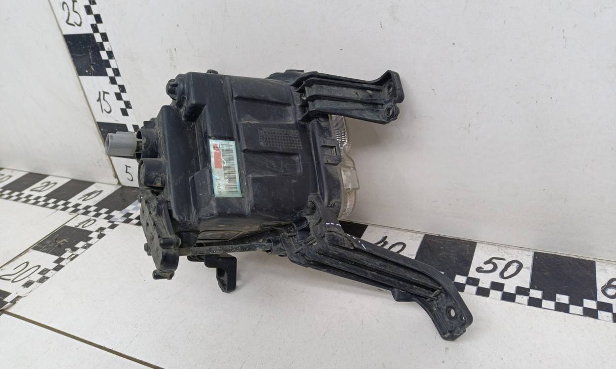 Фара противотуманная левая