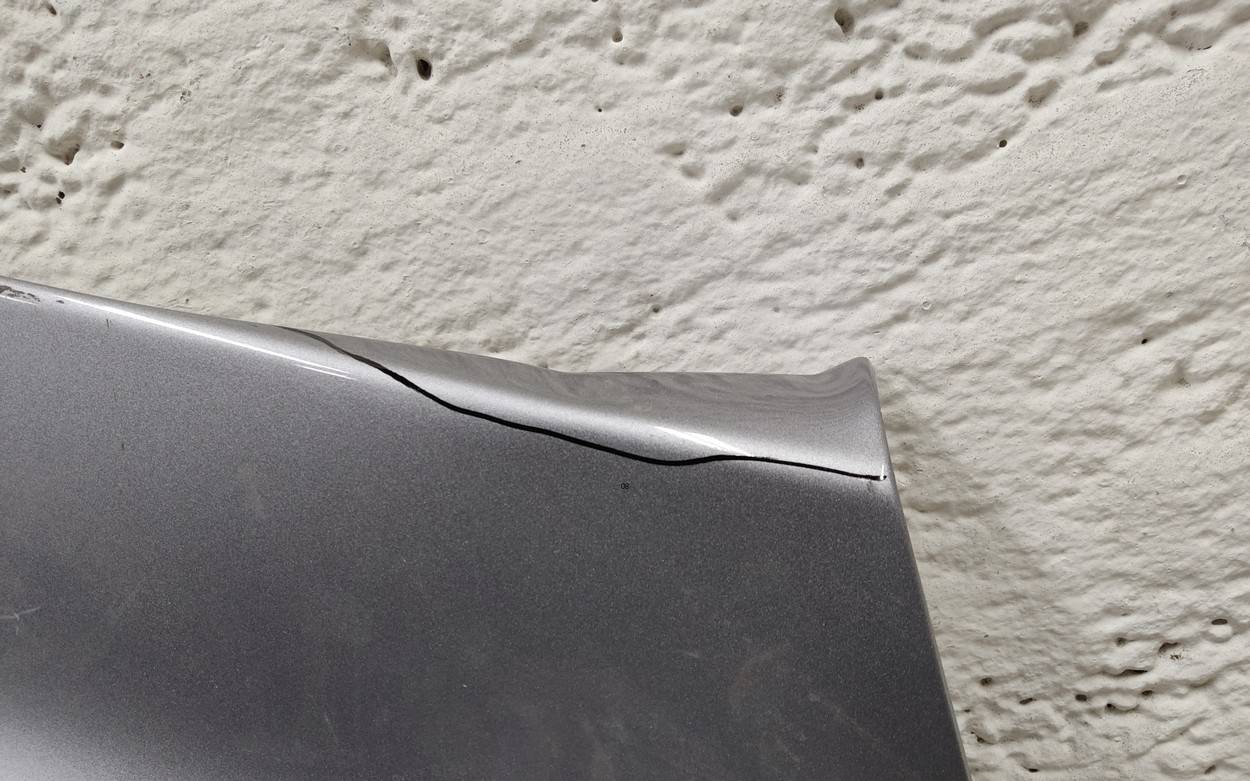 Крыло переднее правое