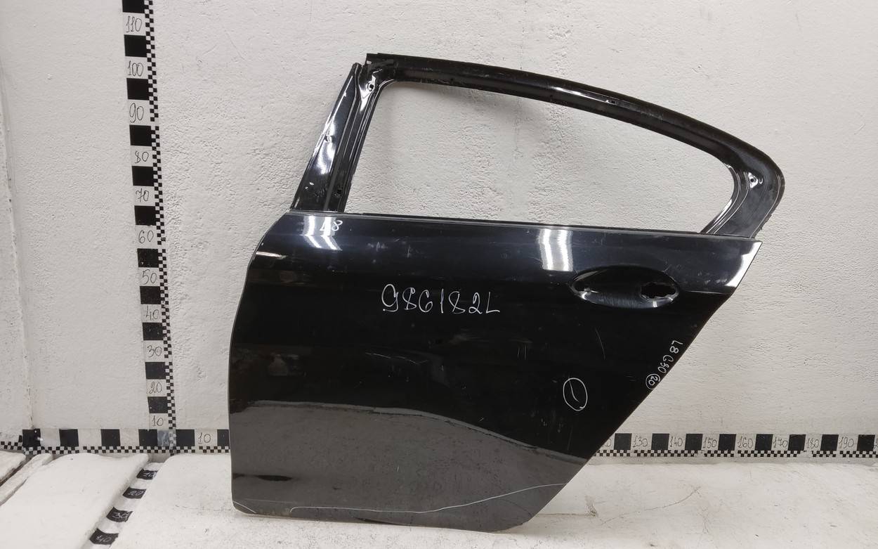 Дверь задняя левая