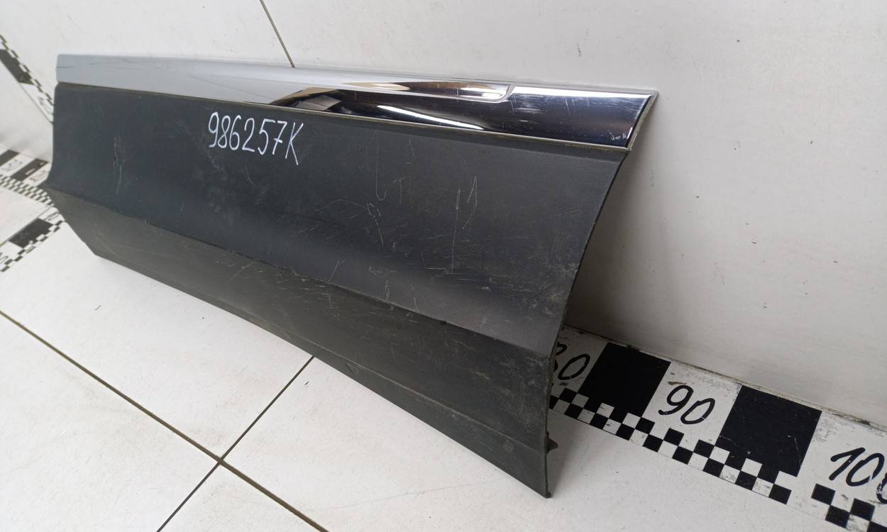 Накладка двери задней левой