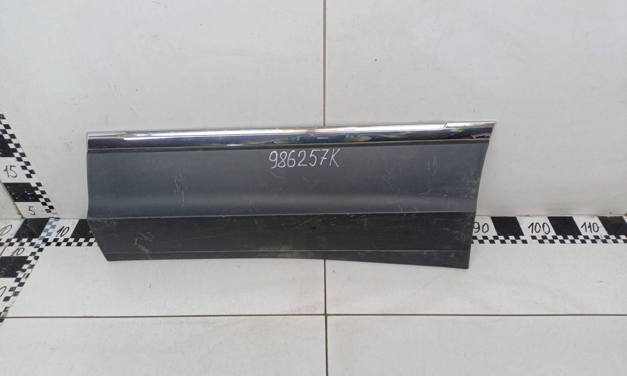 Накладка двери задней левой