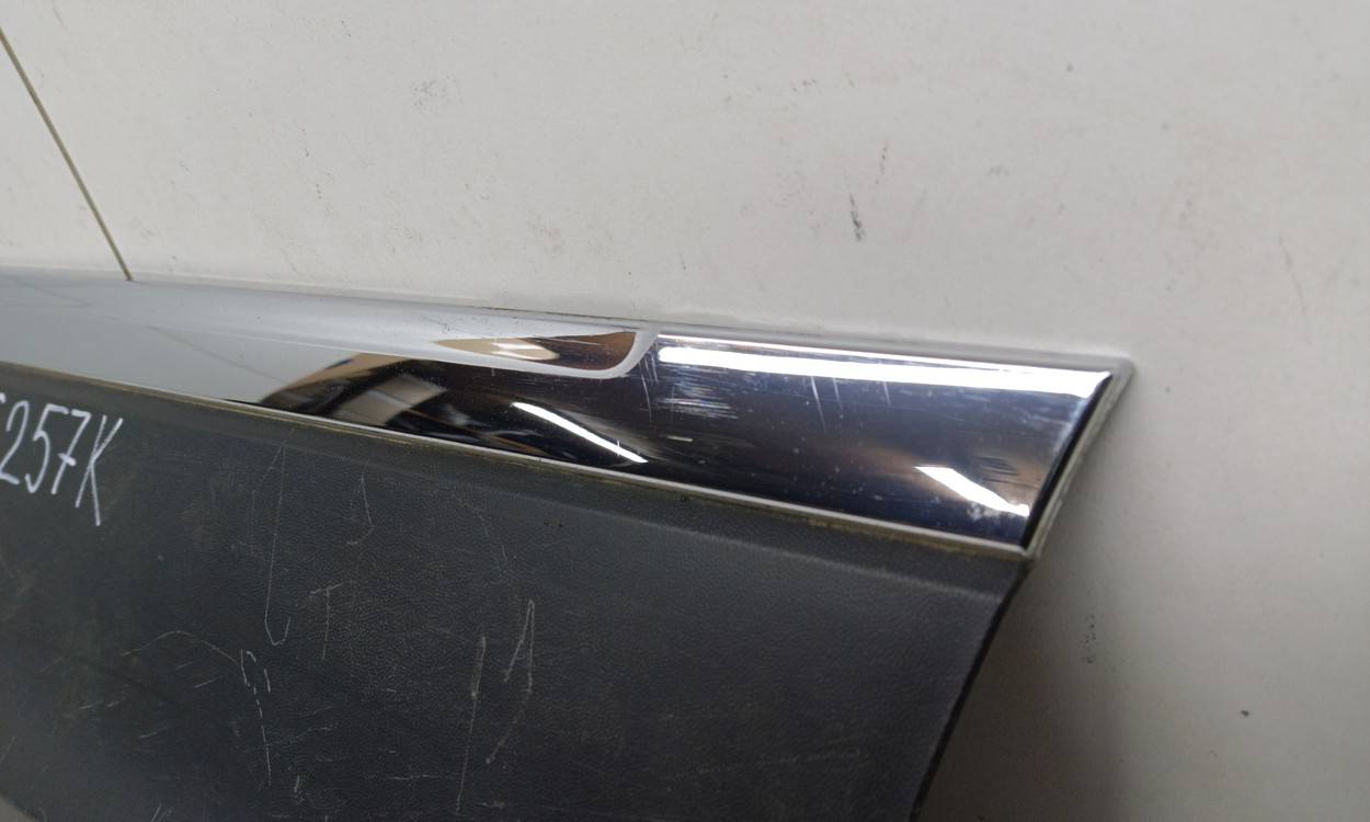 Накладка двери задней левой